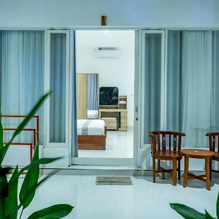Turtle House Lombok Hotel Kuta  Exterior photo