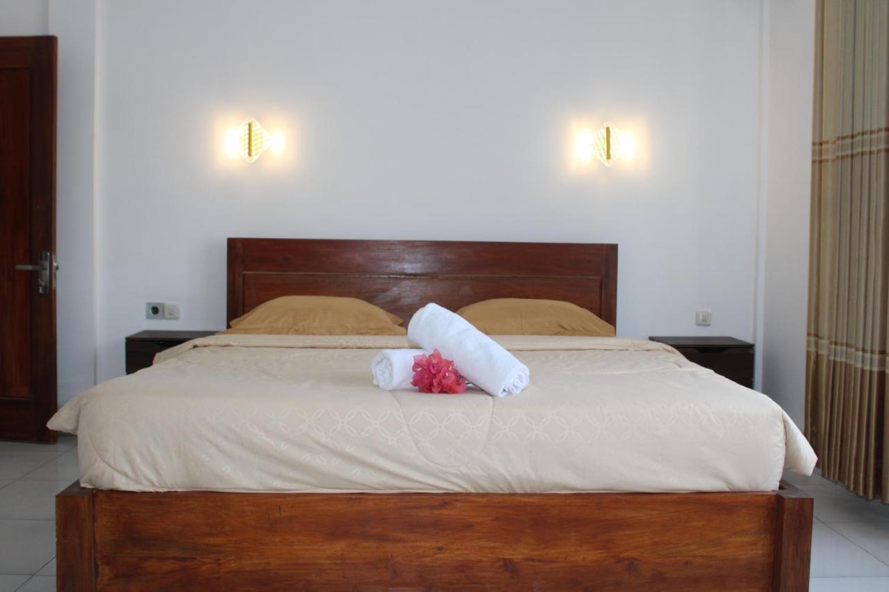 Turtle House Lombok Hotel Kuta  Exterior photo