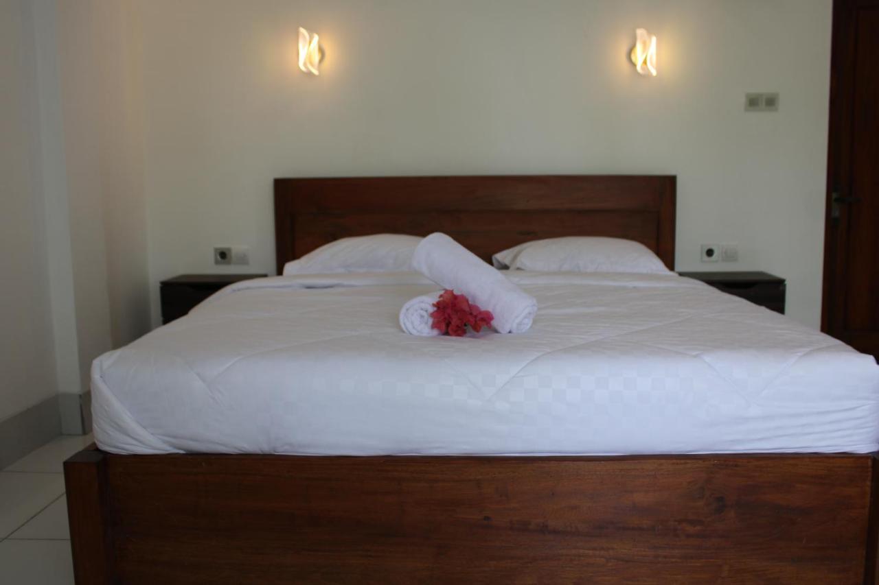 Turtle House Lombok Hotel Kuta  Exterior photo