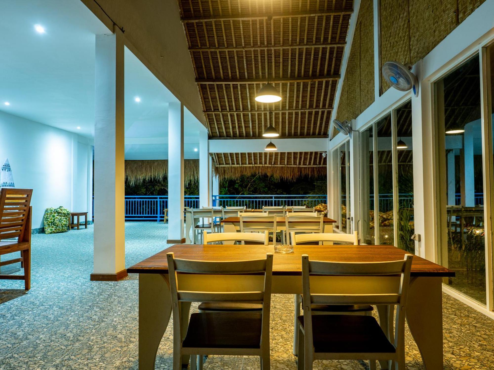Turtle House Lombok Hotel Kuta  Exterior photo